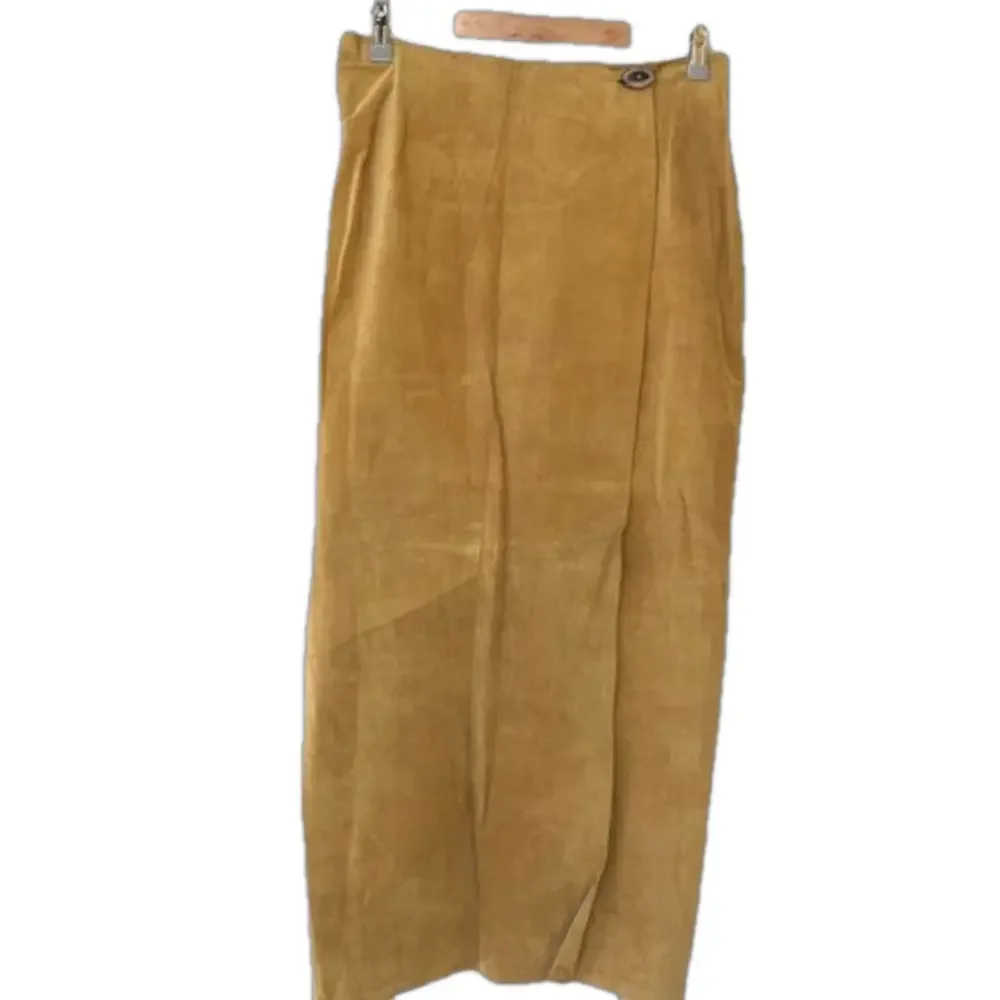 vtg Grownbeans by Karen Groner suede Skirt. LRG . Made in USA.